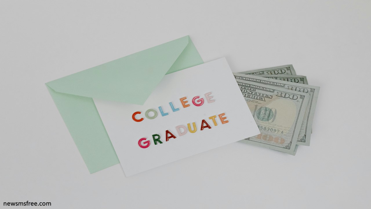 Latest Funny Graduation Card Messages To Send 2024